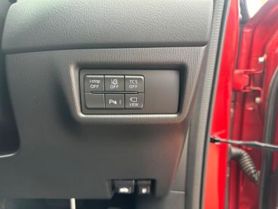 ＣＸ－５　新潟中古車　H29年にﾓﾃﾞﾙﾁｪﾝｼﾞした2代目｡ｱｲﾄﾞﾙSTOP付2.2Lﾃﾞｨｰｾﾞﾙﾀｰﾎﾞｴﾝｼﾞﾝと6速ATを搭載､燃費はJC08ﾓｰﾄﾞ17.2km/L｡装備は★ﾚｰﾀﾞｰﾌﾞﾚｰｷ★ﾚｰﾀﾞｰｸﾙｰｽﾞ★LEDﾍｯﾄﾞﾗｲﾄ★ｷｰﾌﾘｰ&ﾌﾟｯｼｭｽﾀｰﾄ★17ｲﾝﾁｱﾙﾐ他ｵﾌﾟｼｮﾝの★ﾒﾓﾘｰﾅﾋﾞ★ﾌﾙｾｸﾞTVDVDCD★BOSEｻｳﾝﾄﾞ10ｽﾋﾟｰｶｰ★ﾊﾟﾜｰｼｰﾄ&Fｼｰﾄﾋｰﾀｰ★ETCも付いています｡