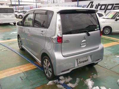 ｅＫカスタム　新潟中古車　日産ﾃﾞｲｽﾞと共同開発｡ﾊﾟﾜﾌﾙなｲﾝﾀｰｸｰﾗｰﾀｰﾎﾞｴﾝｼﾞﾝ搭載の最上級ﾓﾃﾞﾙ!装備は★ｴｱﾛ&ﾒｯｷｸﾞﾘﾙ★ｷｾﾉﾝﾗｲﾄ★ｸﾘｱﾃｰﾙ★ﾌﾞﾗｯｸ内装★ﾀｯﾁﾊﾟﾈﾙｵｰﾄｴｱｺﾝ★運転席ｼｰﾄﾋｰﾀｰ★ﾌｫｸﾞ★15ｲﾝﾁｱﾙﾐ★6ｽﾋﾟｰｶｰ★ｲﾝﾃｷｰ★革巻ﾊﾝﾄﾞﾙ★ﾊﾞｯｸｶﾒﾗほかｵﾌﾟｼｮﾝの★ﾒﾓﾘｰﾅﾋﾞﾌﾙｾｸﾞTV★ETC付!