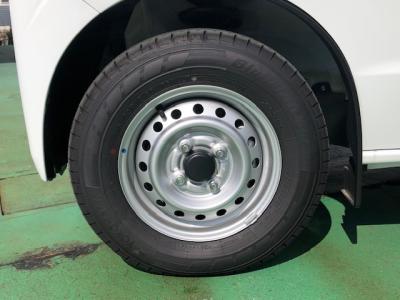 Nbp[o@VÎԁ@R6N3ϲŰݼނŸد݂߰ɉCVTςVڂSTOPƂŔRWLTC16.4km/LVɁڰLSD4WD2WD4WDLOCK4WD3Ӱނ̗ṕϰުݼڰܰށڽײ޼׽AMFM׼޵USBdȂǂtĂ܂
