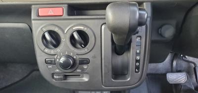 Ag@VÎԁ@8ڱĂ͐60kgyʉݸSTOPCVTƴނ̗̍pȂǂŤ4WDłR33.2km/LéڽABSESPh~4WDԂ́ļ˰ܲ߰ق߼݂́ڰްڰ߰āCD߂tĂ܂B