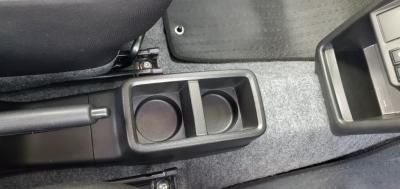 Ag@VÎԁ@8ڱĂ͐60kgyʉݸSTOPCVTƴނ̗̍pȂǂŤ4WDłR33.2km/LéڽABSESPh~4WDԂ́ļ˰ܲ߰ق߼݂́ڰްڰ߰āCD߂tĂ܂B