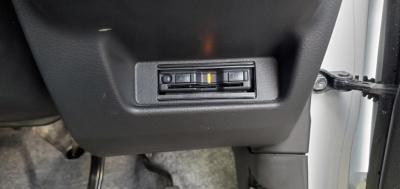 Ag@VÎԁ@8ڱĂ͐60kgyʉݸSTOPCVTƴނ̗̍pȂǂŤ4WDłR33.2km/LéڽABSESPh~4WDԂ́ļ˰ܲ߰ق߼݂́ڰްڰ߰āCD߂tĂ܂B