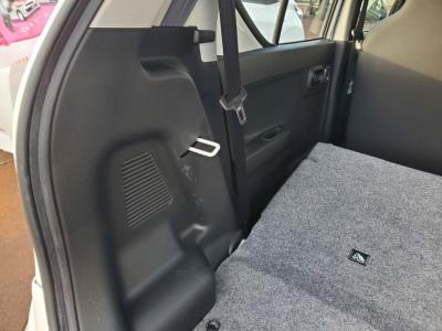 Ag@VÎԁ@8ڱĂ͐60kgyʉݸSTOPCVTƴނ̗̍pȂǂŤ4WDłR33.2km/LéڽABSESPh~4WDԂ́ļ˰ܲ߰ق߼݂́ڰްڰ߰āCD߂tĂ܂B