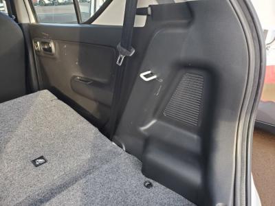 Ag@VÎԁ@8ڱĂ͐60kgyʉݸSTOPCVTƴނ̗̍pȂǂŤ4WDłR33.2km/LéڽABSESPh~4WDԂ́ļ˰ܲ߰ق߼݂́ڰްڰ߰āCD߂tĂ܂B