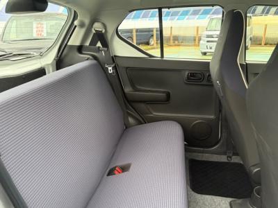 Ag@VÎԁ@8ڱĂ͐60kgyʉݸSTOPCVTƴނ̗̍pȂǂŤ4WDłR33.2km/LéڽABSESPh~4WDԂ́ļ˰ܲ߰ق߼݂́ڰްڰ߰āCD߁ETCںtĂ܂BsȂ10000km!