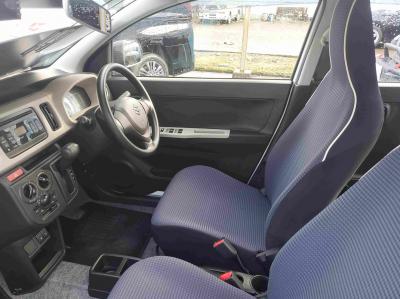 Ag@VÎԁ@8ڱĂ͐60kgyʉݸSTOPCVTƴނ̗̍pȂǂŤ4WDłR33.2km/LéڽABSESPh~4WDԂ́ļ˰ܲ߰ق߼݂́ڰްڰ߰āCD߂tĂ܂BsȂ10000km!