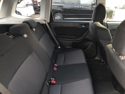 フォレスター　新潟中古車　4代目のﾌｫﾚｽﾀｰは4WDとVDCを統合制御し悪路走破性を高める新制御ｼｽﾃﾑで燃費は14.4
㎞/L！。装備内容は★ｵｰﾄｴｱｺﾝ★ﾒﾓﾘｰﾅﾋﾞTV★ETC★社外17ｲﾝﾁｱﾙﾐ★ｷｰﾚｱｽｴﾝﾄﾘｰ★横滑り防止装置なども付いています!