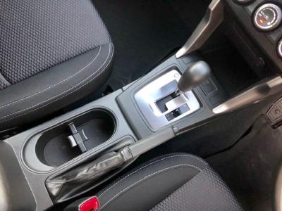 フォレスター　新潟中古車　4代目のﾌｫﾚｽﾀｰは4WDとVDCを統合制御し悪路走破性を高める新制御ｼｽﾃﾑで燃費は14.4
㎞/L！。装備内容は★ｵｰﾄｴｱｺﾝ★ﾒﾓﾘｰﾅﾋﾞTV★ETC★社外17ｲﾝﾁｱﾙﾐ★ｷｰﾚｱｽｴﾝﾄﾘｰ★横滑り防止装置なども付いています!