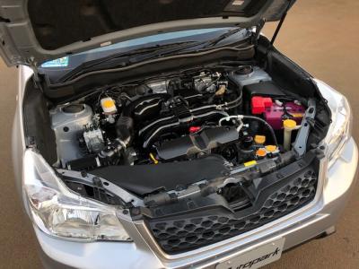 フォレスター　新潟中古車　4代目のﾌｫﾚｽﾀｰは4WDとVDCを統合制御し悪路走破性を高める新制御ｼｽﾃﾑで燃費は14.4
㎞/L！。装備内容は★ｵｰﾄｴｱｺﾝ★ﾒﾓﾘｰﾅﾋﾞTV★ETC★社外17ｲﾝﾁｱﾙﾐ★ｷｰﾚｱｽｴﾝﾄﾘｰ★横滑り防止装置なども付いています!
