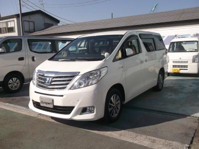 アルファードハイブリッド　新潟中古車　後期型に出たﾊｲﾌﾞﾘｯﾄﾞ｡前後に2つのﾓｰﾀｰを持ち､CVT&4WDで燃費は17.0km/L｡★ｵｯﾄﾏﾝ付2ndｼｰﾄの7人乗り｡★ｷｰﾌﾘｰ&ﾌﾟｯｼｭｽﾀｰﾀｰ★ﾃﾞｨｽﾁｬｰｼﾞ&ﾌｫｸﾞ★ﾊﾟﾜｰｽﾗｲﾄﾞﾄﾞｱ★16ｲﾝﾁｱﾙﾐ★ｸﾙｰｽﾞC★ｺｰﾅｰｾﾝｻｰ★ﾅﾉｲｰ付ｵｰﾄAC､更にｵﾌﾟｼｮﾝの★ﾒﾓﾘｰﾅﾋﾞﾌﾙｾｸﾞTVなどが付いています!