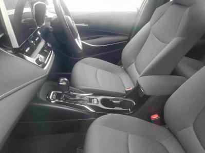 J[c[O@VÎԁ@R4N10ϲ݂ʲد޼тǂ1.8Lݼ&CVT̔RWLTC29.3km/LɌٸڰނGɂ́ذپTV&ޯׁTèݽ(ڰްٰ)LEDͯײāACذ&߯āĲETCײ޼׽Ȃǂ̂ق߼݂́10.5ިڲ16ЂȂǂ𑕔!