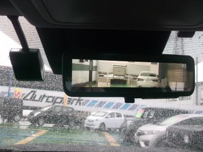 ＲＡＶ４　新潟中古車　4年ぶりに復活した4代目RAV4｡新型2.5LｴﾝｼﾞﾝとCVTを搭載｡装備は★ﾄﾖﾀｾｰﾌﾃｨｾﾝｽ(ﾚｰﾀﾞｰﾌﾞﾚｰｷ･ﾚｰﾀﾞｰｸﾙｰｽﾞ等)★LEDﾍｯﾄﾞﾗｲﾄ★ﾚｻﾞｰﾊﾟﾜｰｼｰﾄ&ﾋｰﾀｰ★18ｲﾝﾁｱﾙﾐ★ｸﾘｱﾗﾝｽｿﾅｰ★ｽﾏｰﾄｷｰ★ﾊﾝｽﾞﾌﾘｰﾊﾟﾜｰﾊﾞｯｸﾄﾞｱなどが付き､更にｵﾌﾟｼｮﾝの★ﾓﾃﾞﾘｽﾀｴｱﾛ★ﾊﾟﾉﾗﾏﾑｰﾝﾙｰﾌ★9ｲﾝﾁﾅﾋﾞﾌﾙｾｸﾞTV★ﾊﾞｯｸｶﾒﾗ★ﾃﾞｼﾞﾀﾙｲﾝﾅｰﾐﾗｰ★おくだけ充電★ﾋﾞﾙﾄｲﾝETCが付いています。
