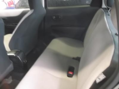 ヴィッツ　新潟中古車　純正メモリーナビ＆ワンセグTV ETC キーレス　モデリスタフロントスポイラー　ウインカードアミラー　プライバシーガラス　リアワイパー