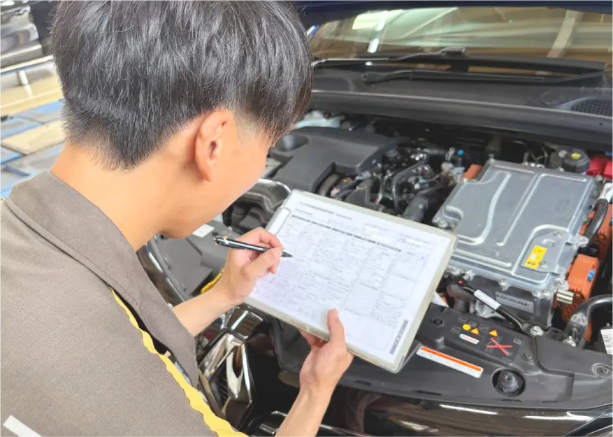 納車前には法定12ヶ月点検を実施し、安心・安全な車両であることを確認。