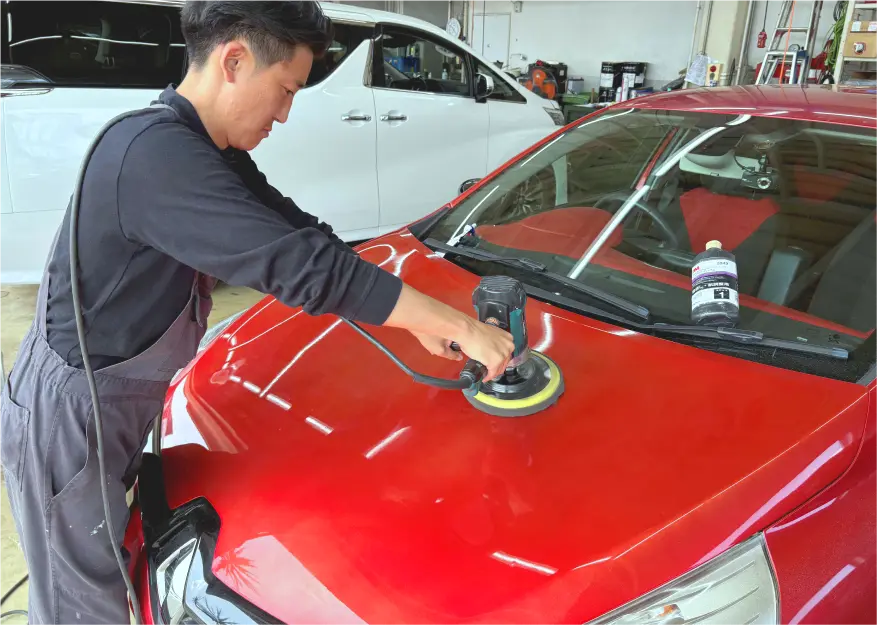 細部までのボディ磨きとクリーニングを施し、最高の状態の仕上がりにして納車いたします。